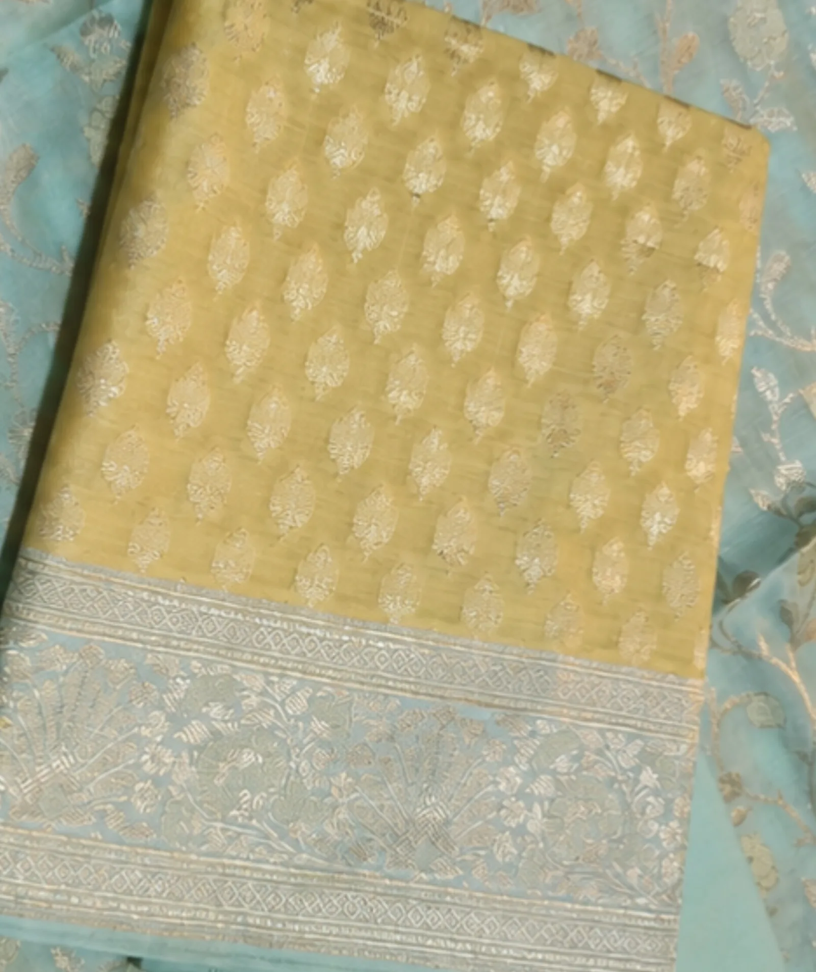 Premium Banarasi Allover Zari Weaving Suit view 3