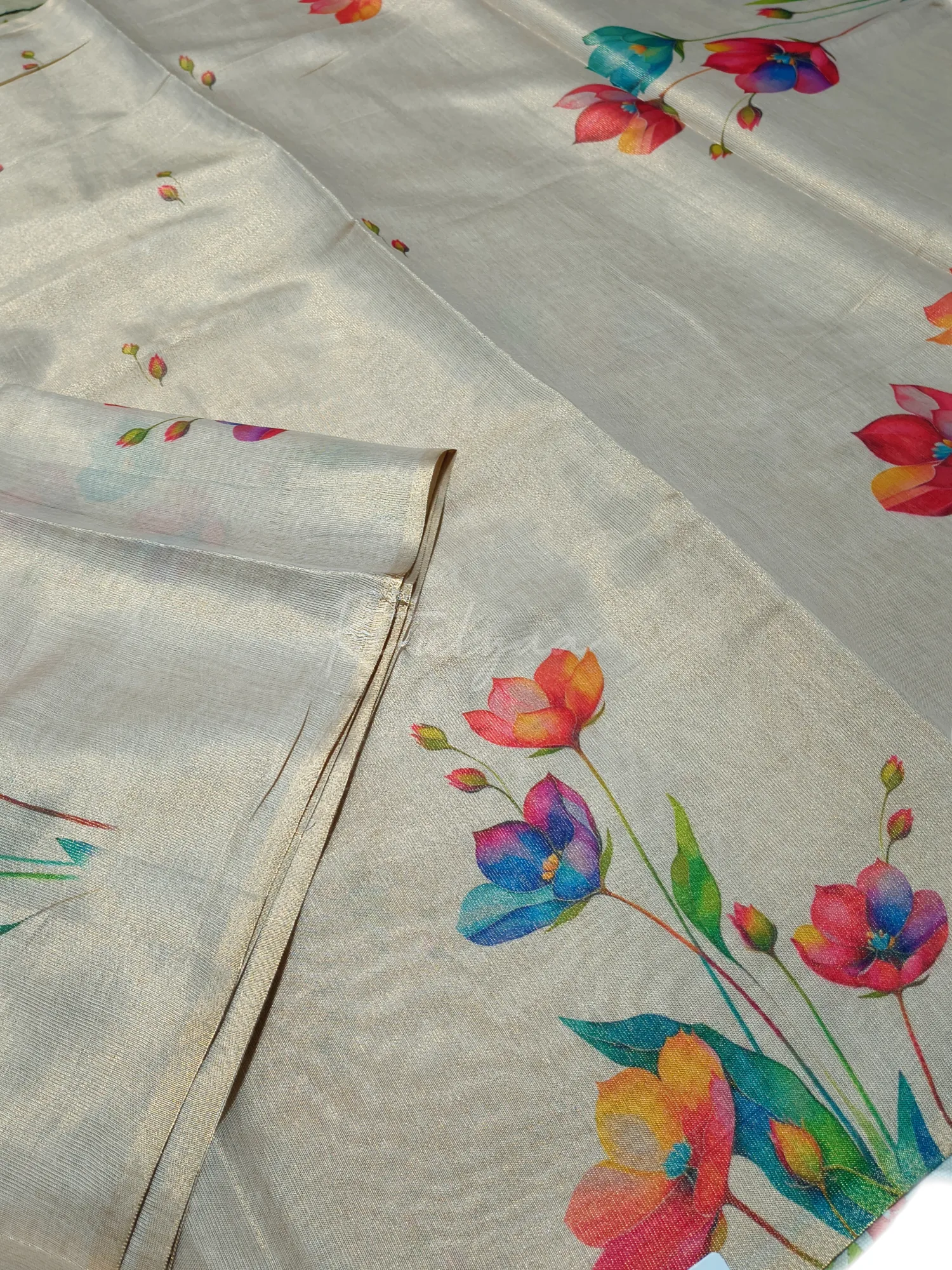 Printed Shimmer Saree view 3