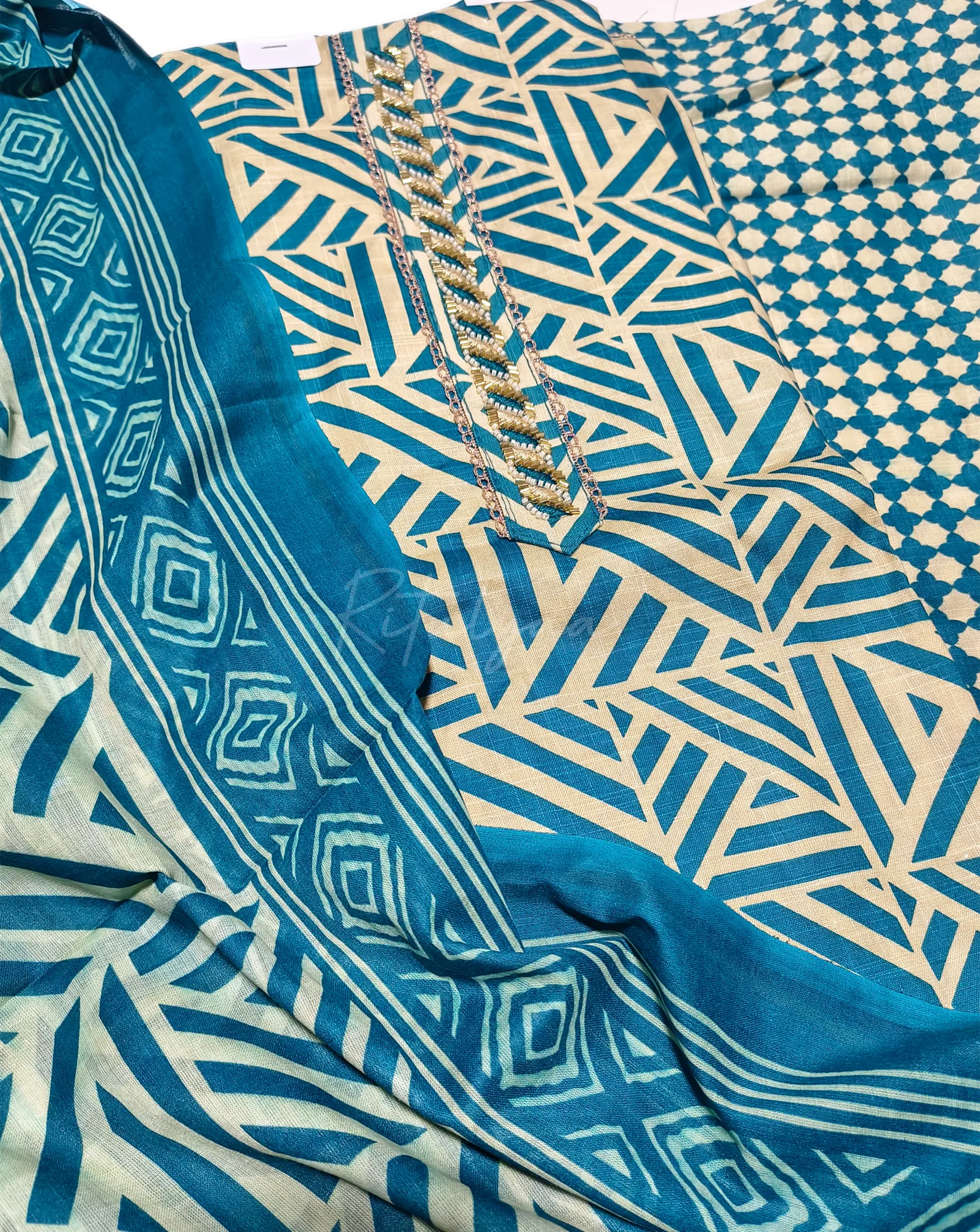 Printed Suit With Embroidery view 2