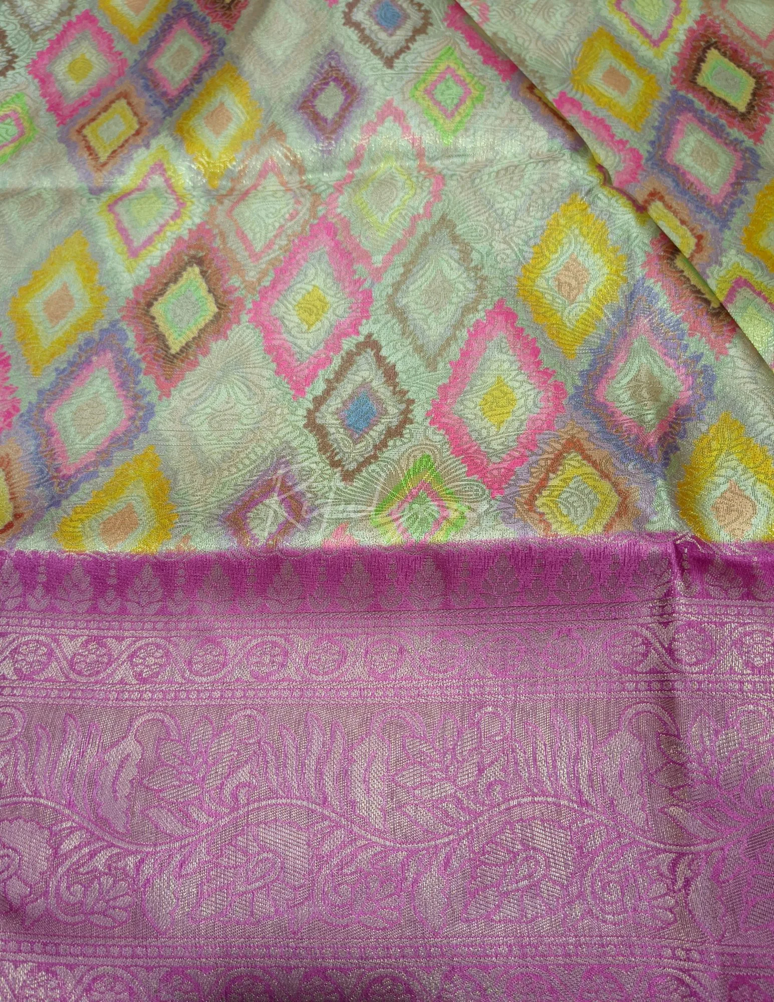 Patola Print and Zari Weaving Saree with Contrast Dark Pink Border view 3