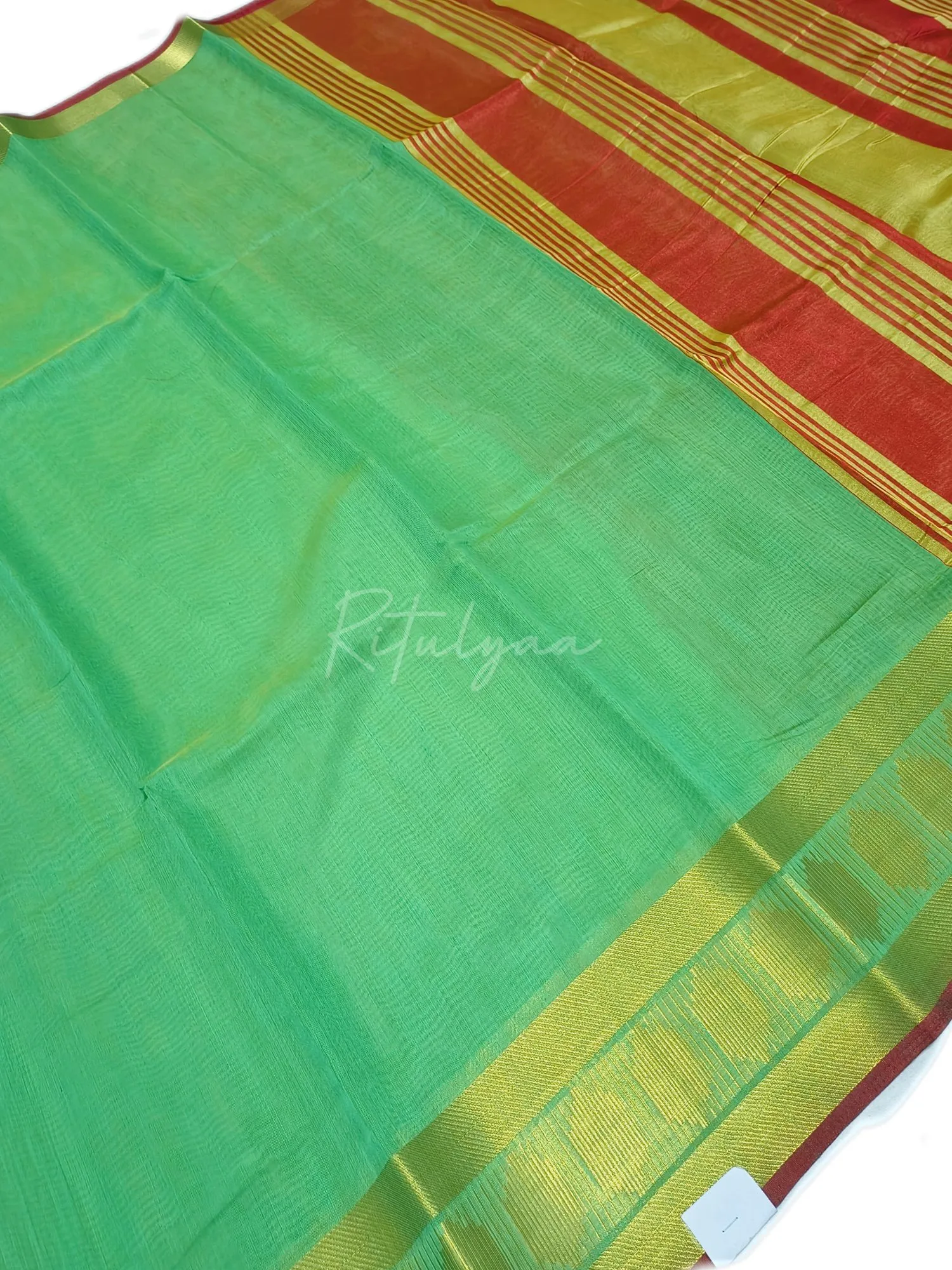 Cotton Saree With Contrast Zari Border view 3