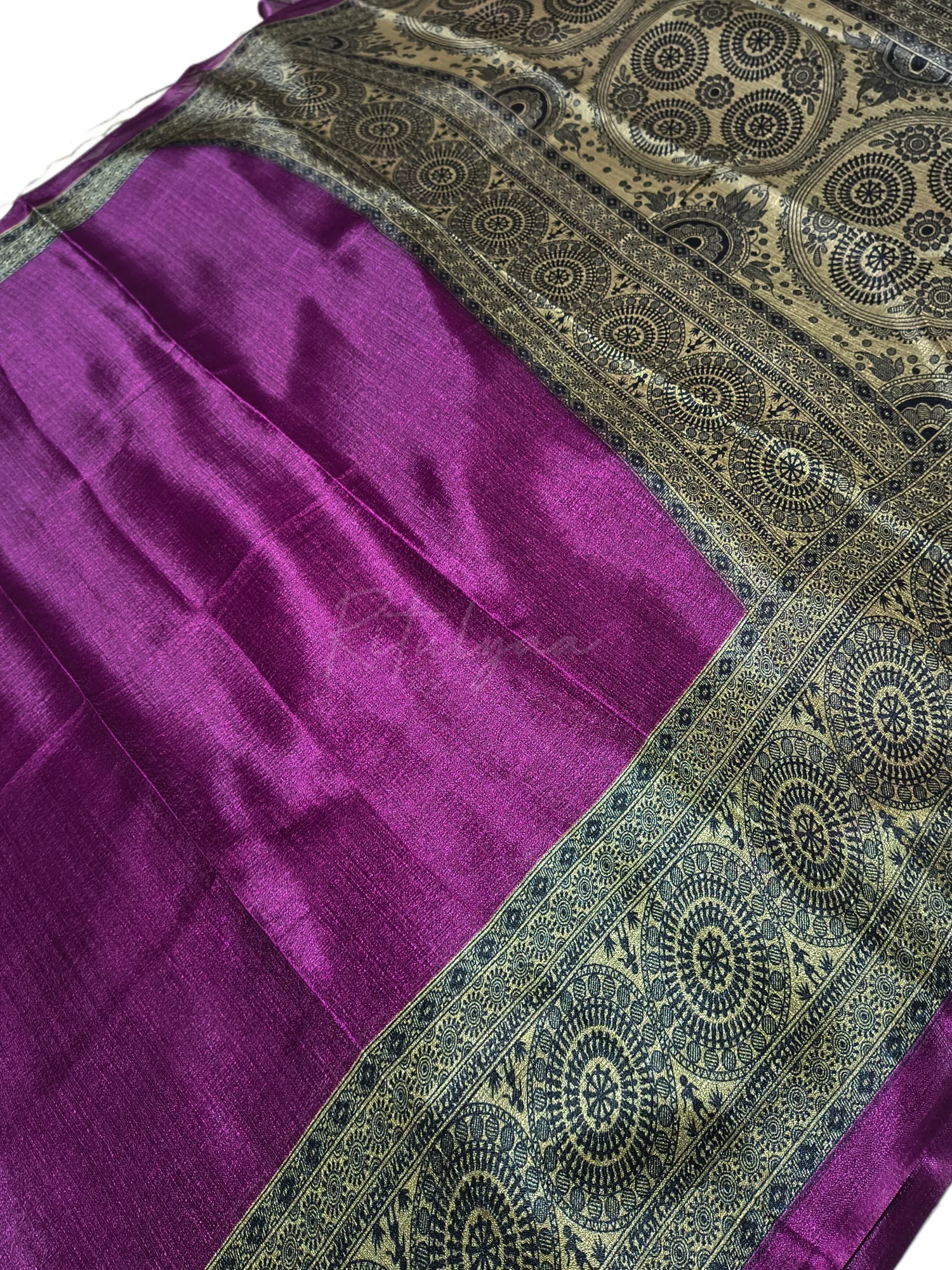 Printed Silk Blend Saree view 9